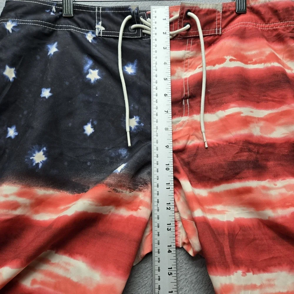 American Eagle Outfitters Men Swimwear L/G Red Board Shorts Graphic Patriotic